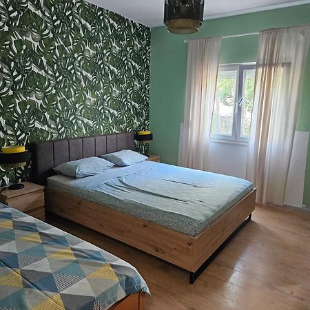 Apartmani Ljuba Rogoznica  Zewnętrze zdjęcie