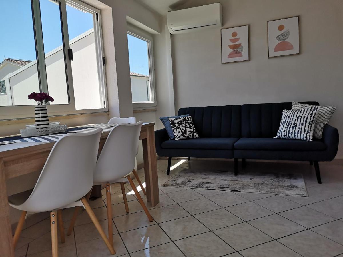 Apartmani Ljuba Rogoznica  Zewnętrze zdjęcie